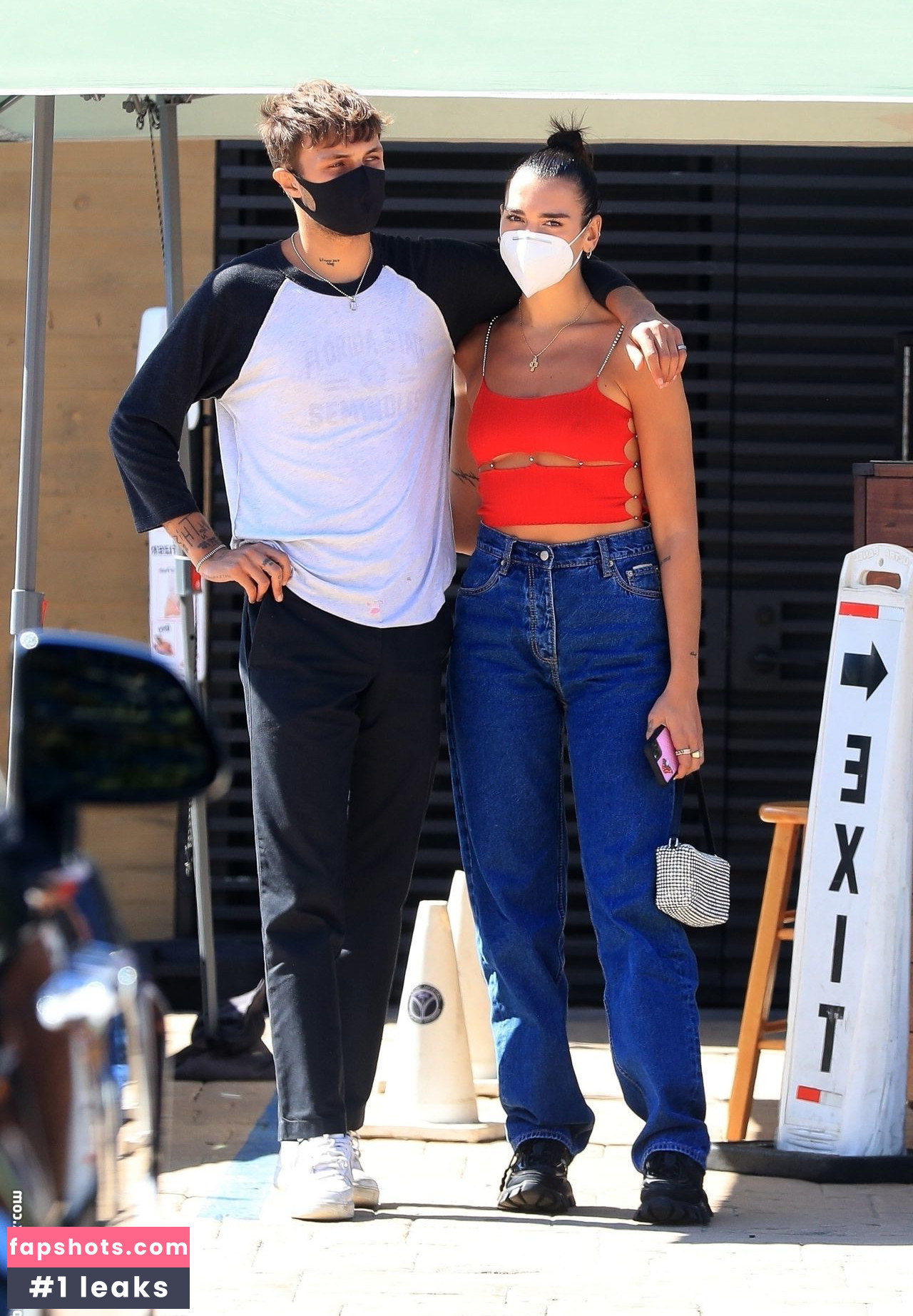 Dua Lipa gallery photo #6860