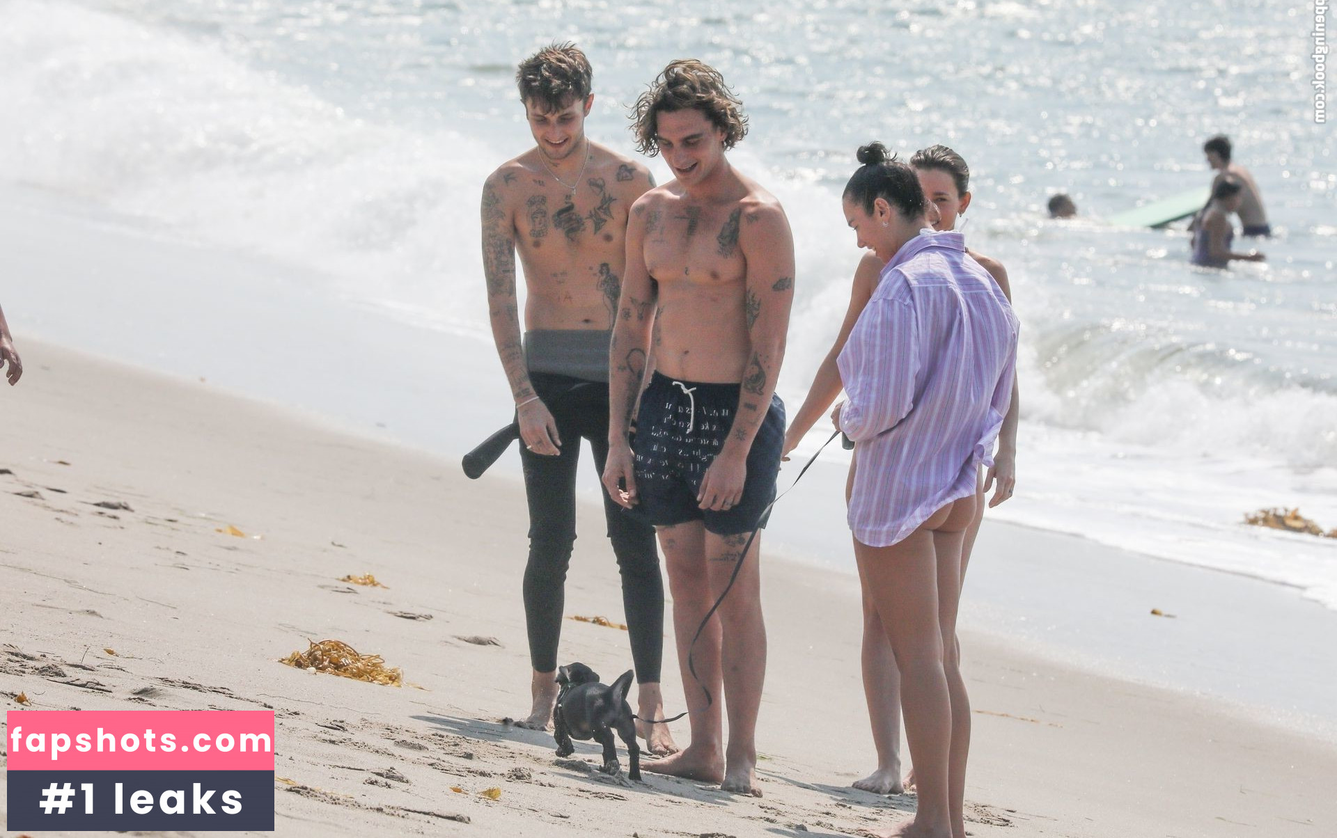 Dua Lipa gallery photo #6884