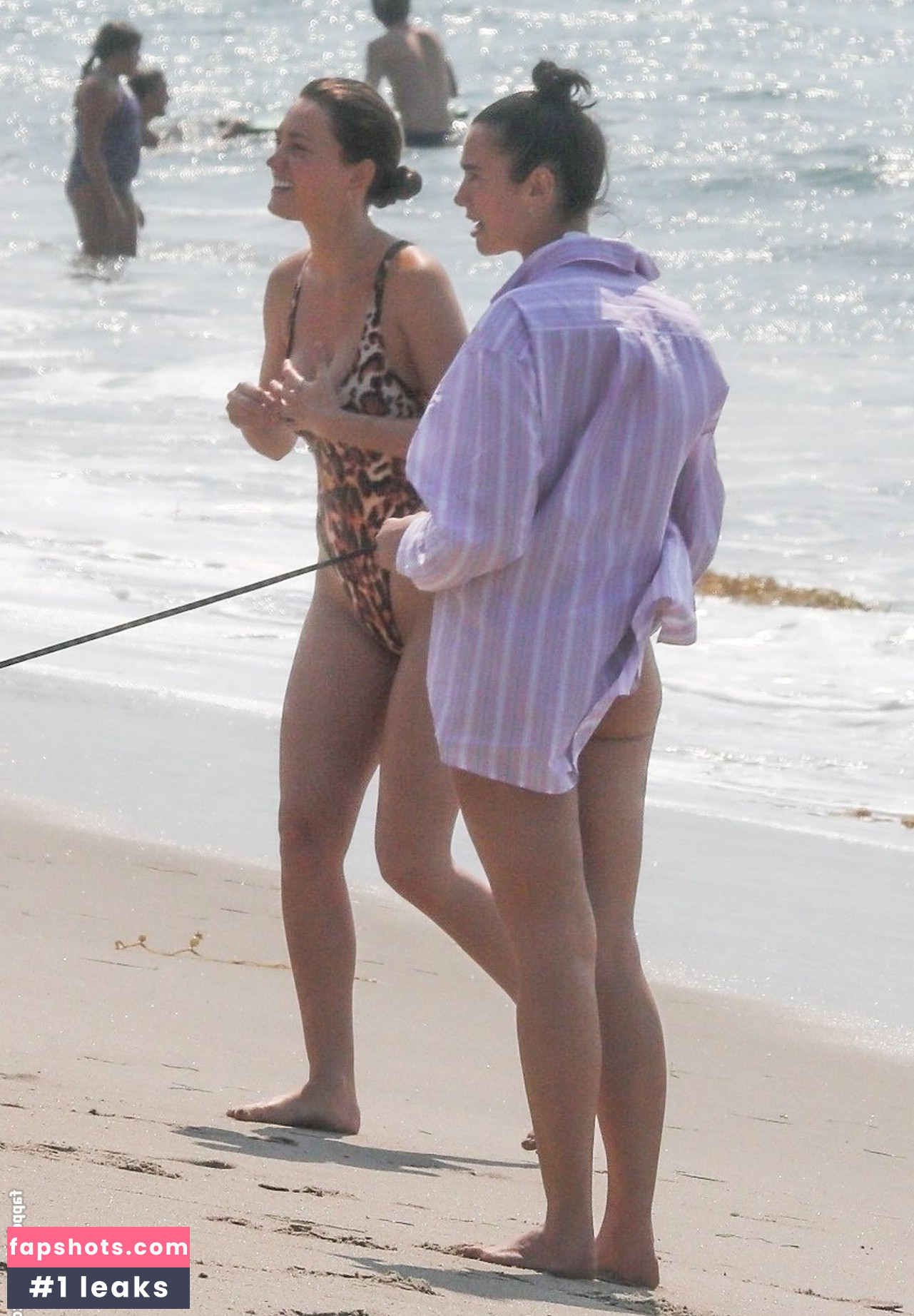 Dua Lipa gallery photo #6892