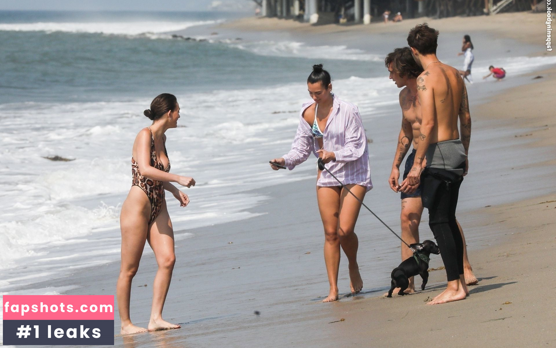 Dua Lipa gallery photo #6902