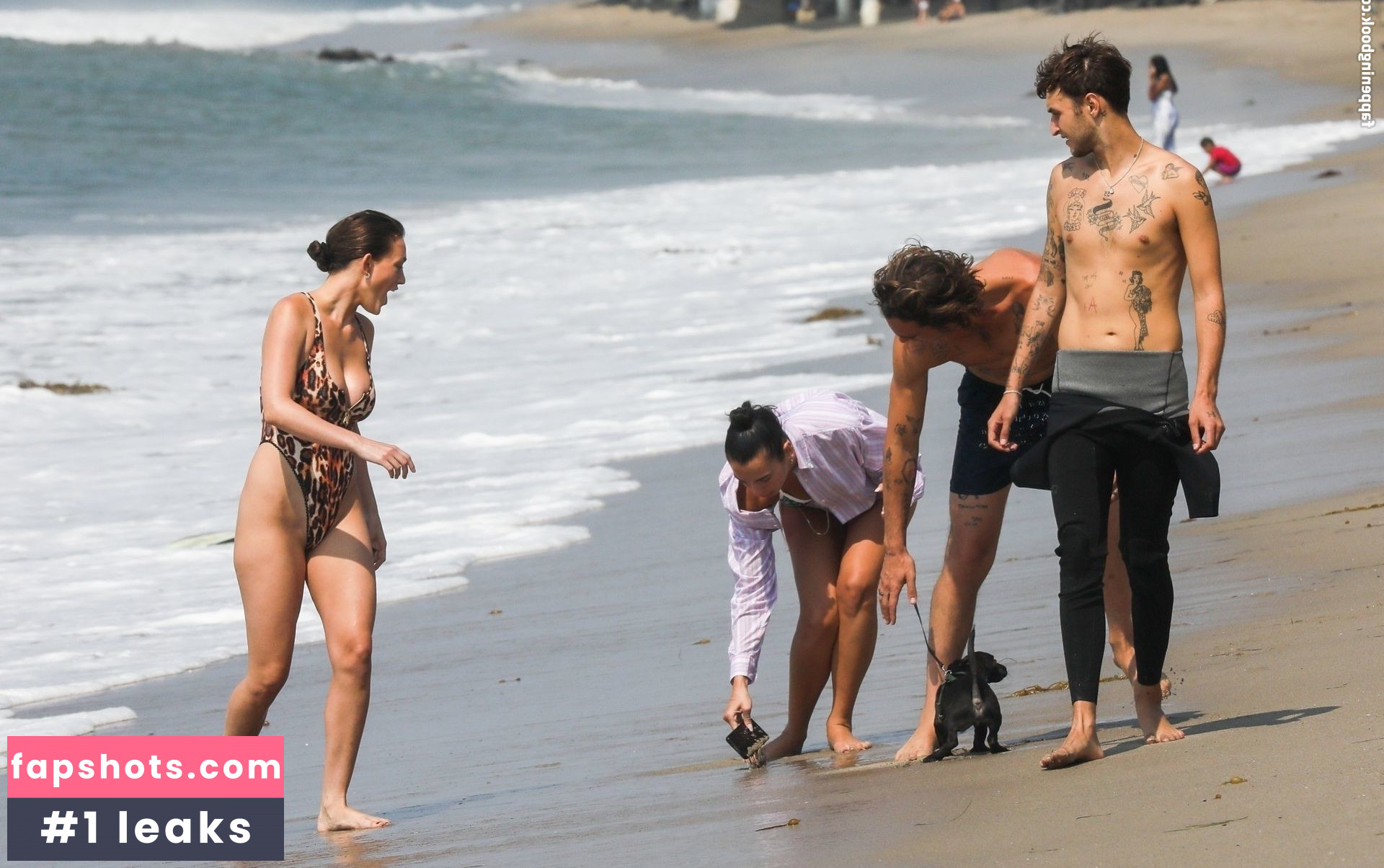 Dua Lipa gallery photo #6908