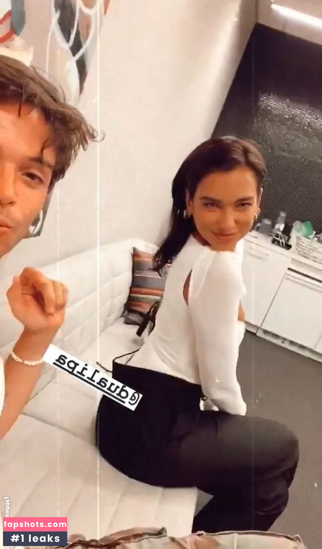 Dua Lipa gallery photo #7038