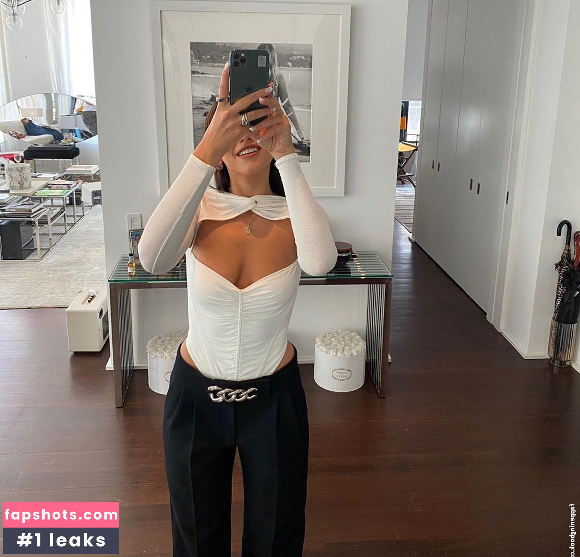 Dua Lipa gallery photo #7044