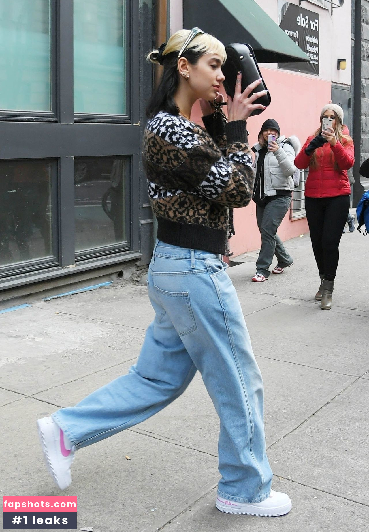 Dua Lipa gallery photo #7198