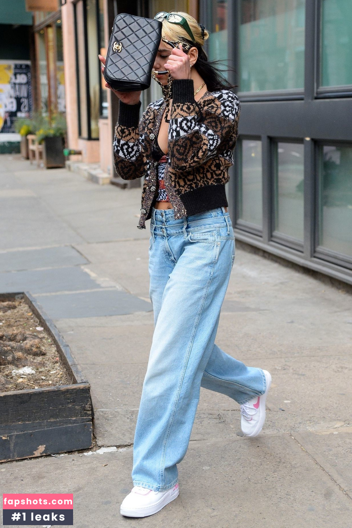 Dua Lipa gallery photo #7207