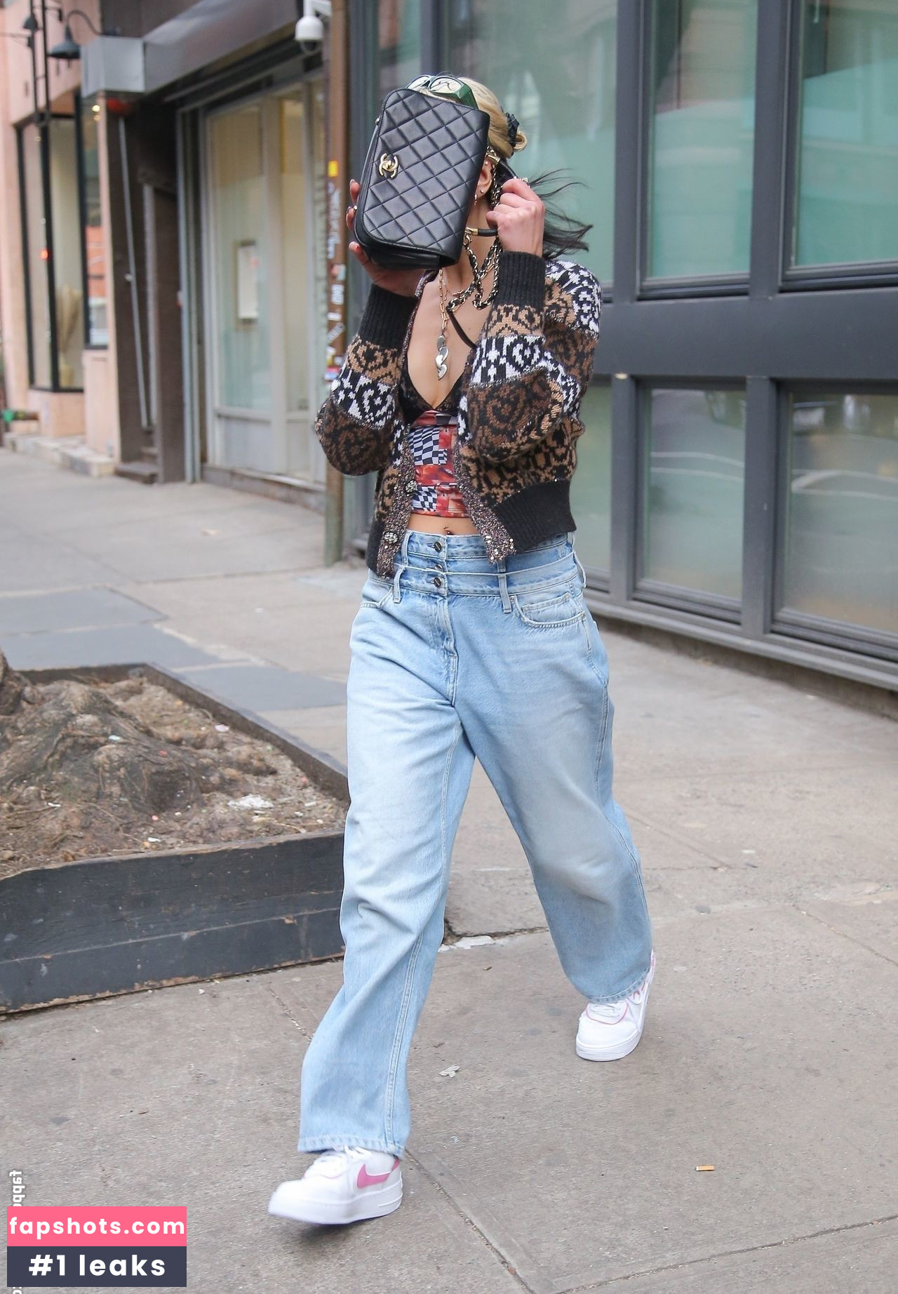 Dua Lipa gallery photo #7216