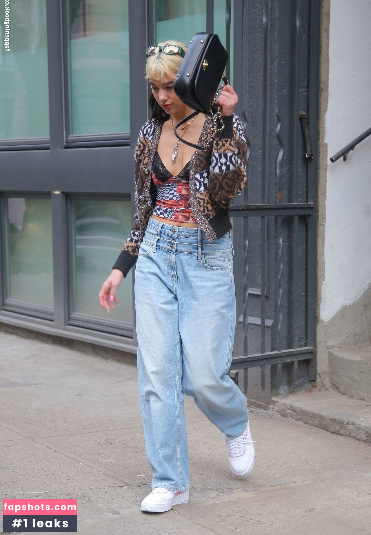 Dua Lipa gallery photo #7217