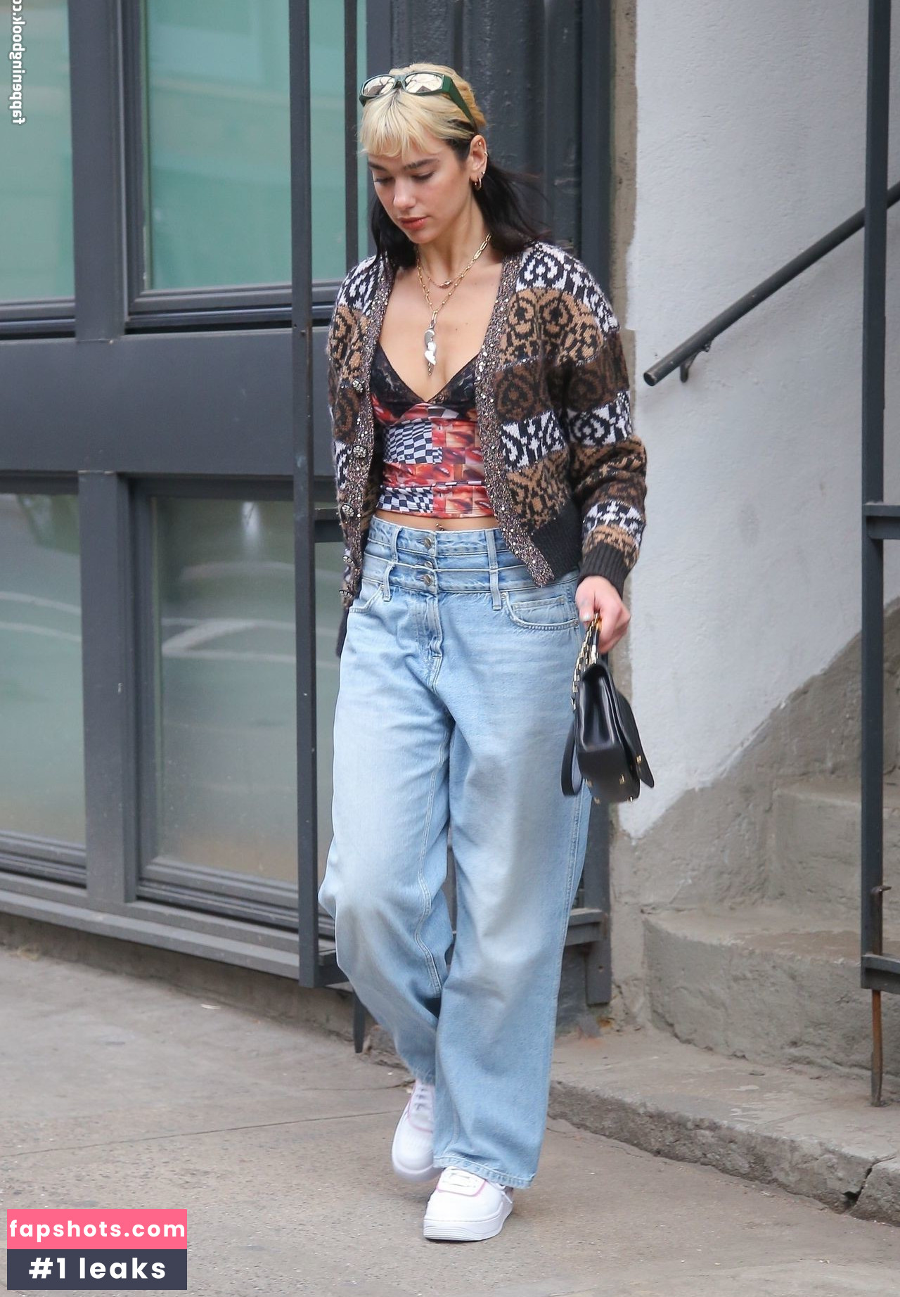 Dua Lipa gallery photo #7220