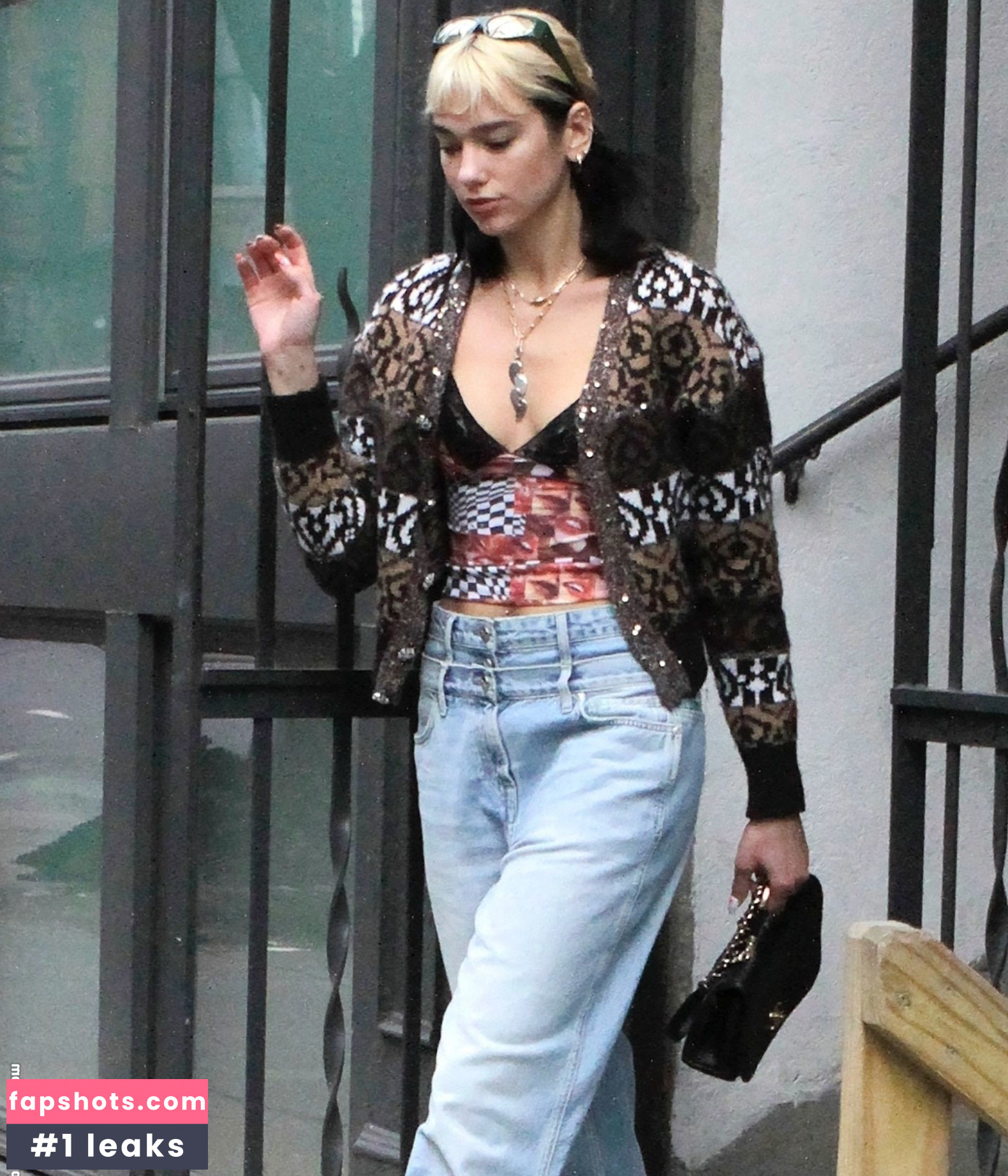 Dua Lipa gallery photo #7240