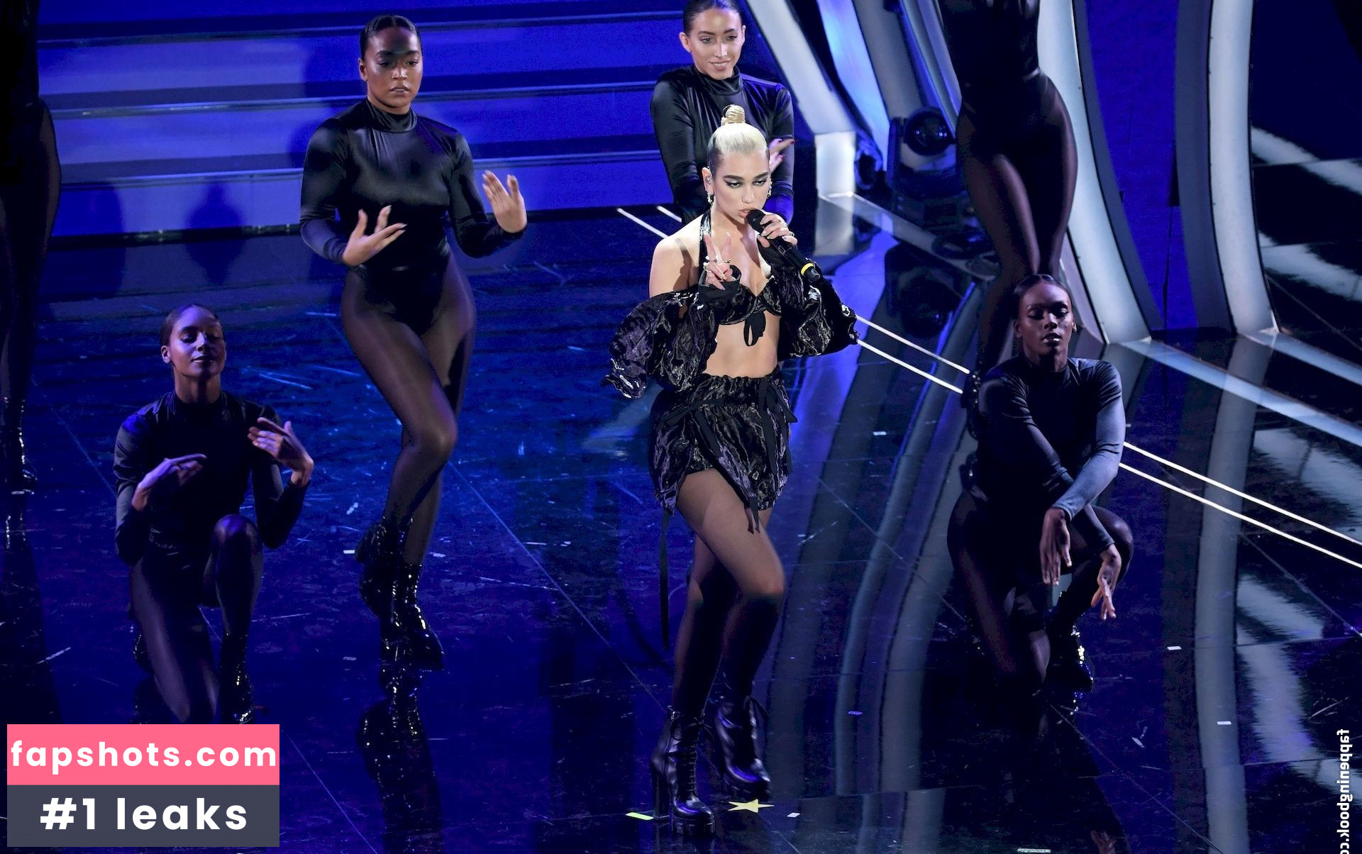 Dua Lipa gallery photo #7273