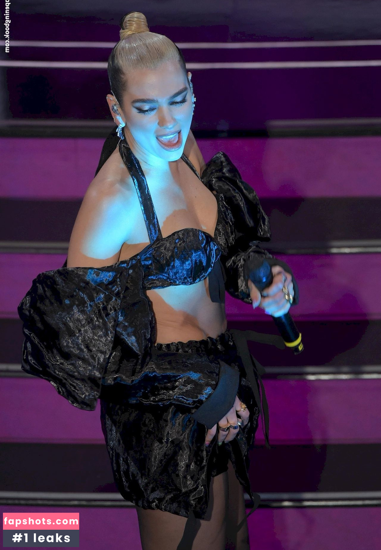 Dua Lipa gallery photo #7308