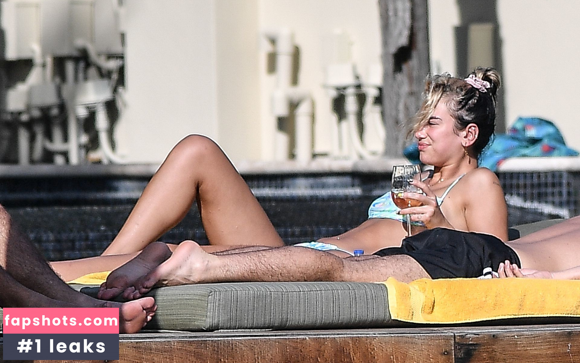 Dua Lipa gallery photo #7341