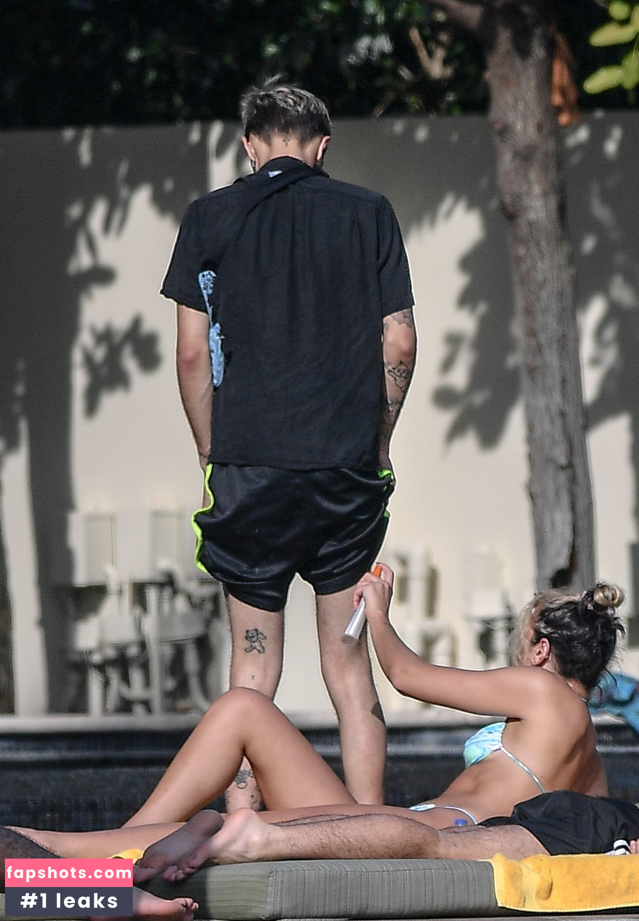 Dua Lipa gallery photo #7351