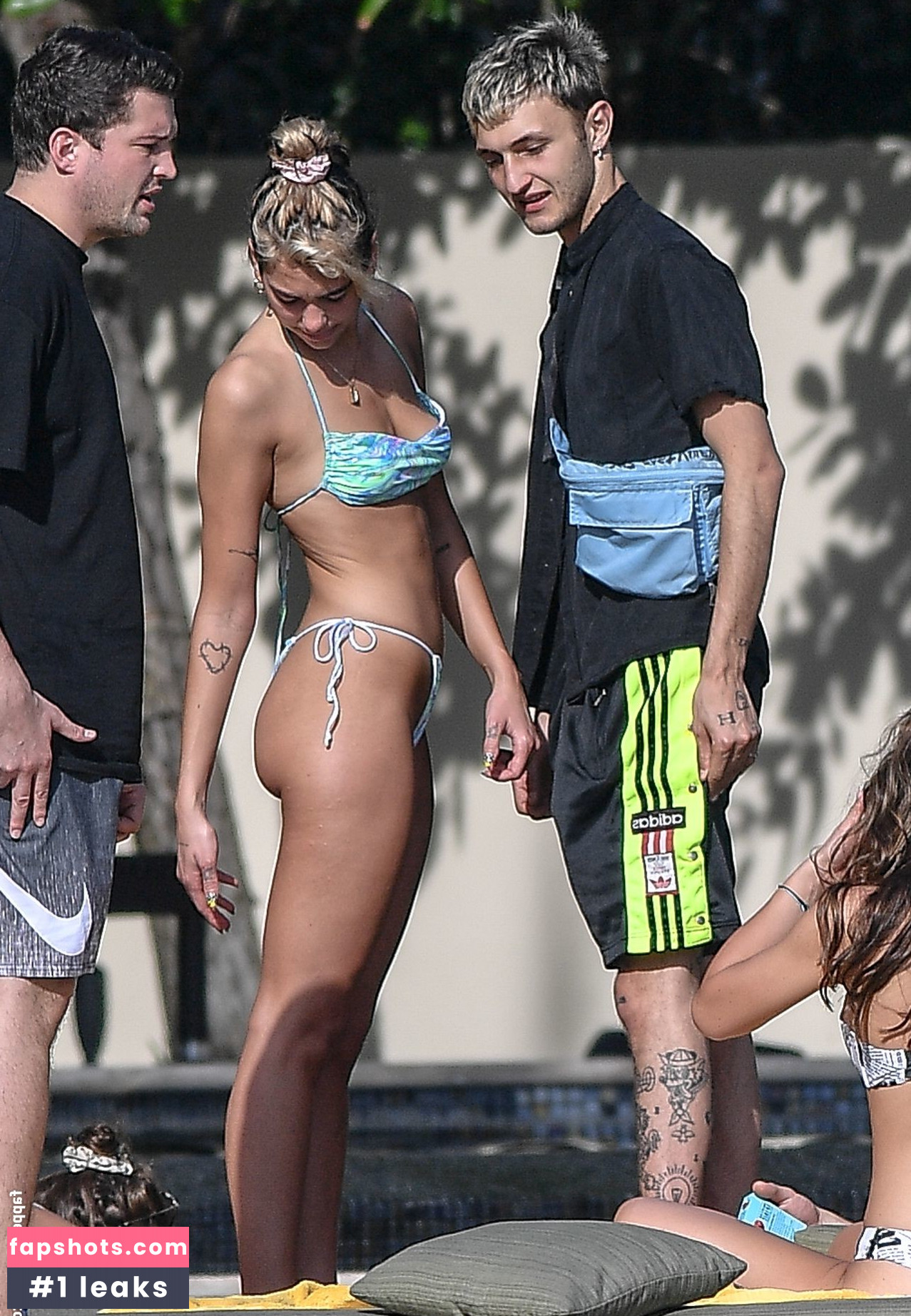 Dua Lipa gallery photo #7378