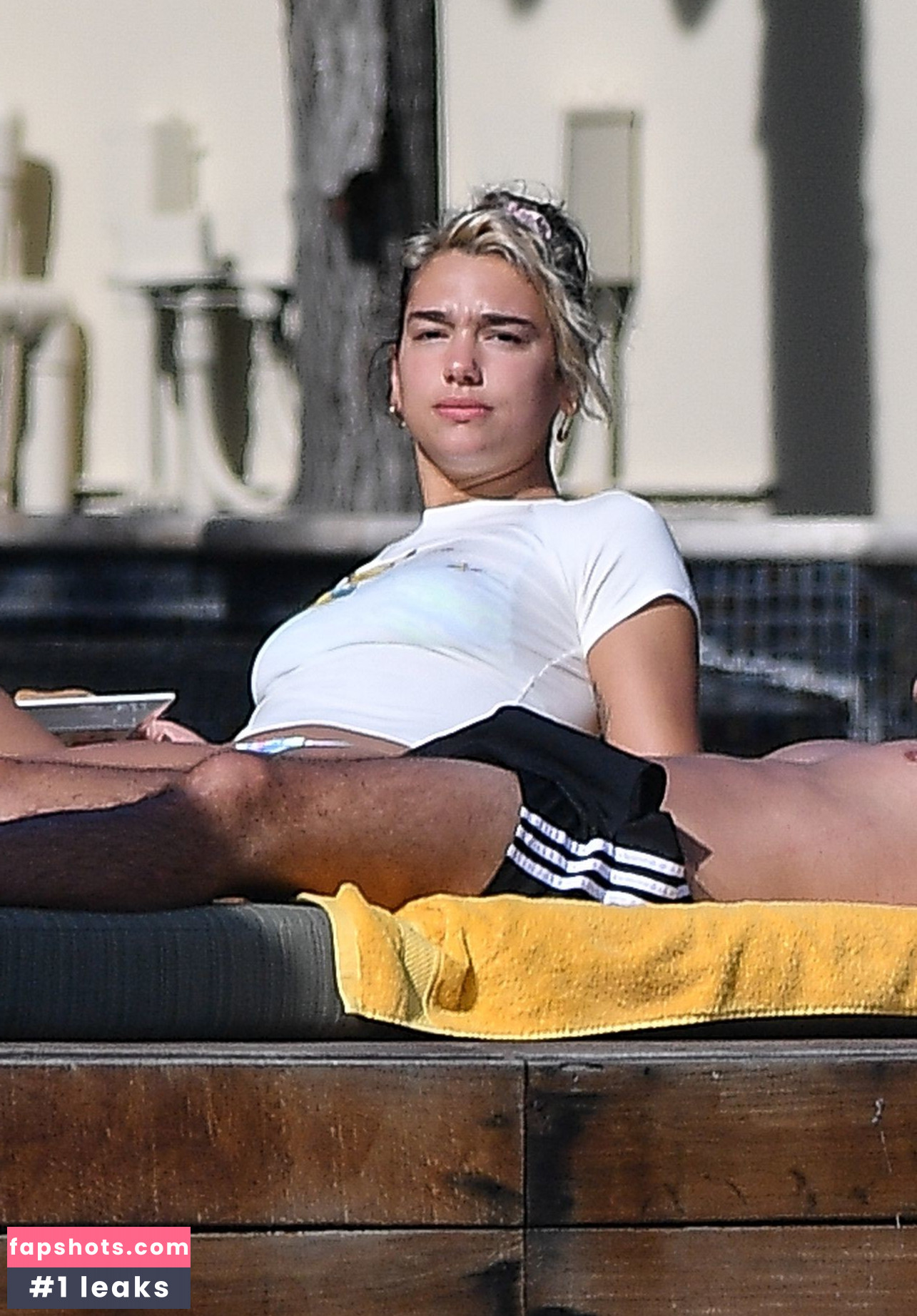 Dua Lipa gallery photo #7398