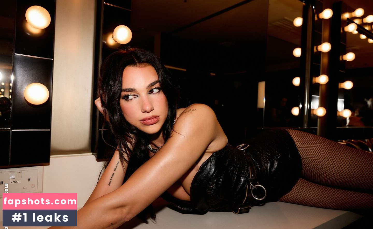 Dua Lipa gallery photo #758