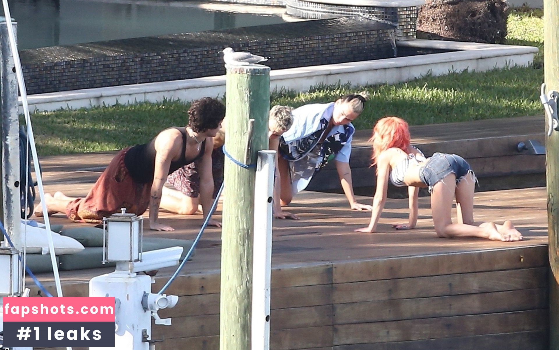 Dua Lipa gallery photo #7604