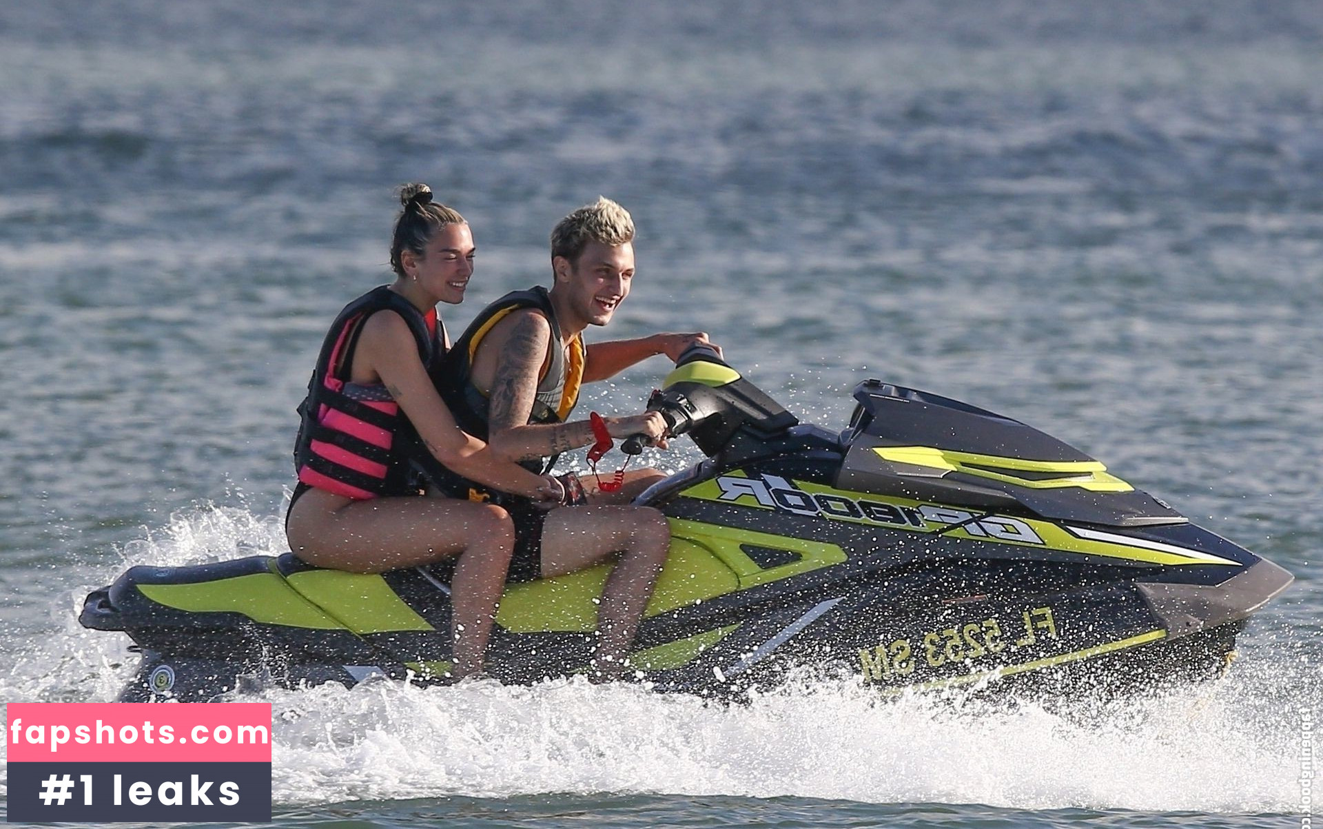 Dua Lipa gallery photo #7616