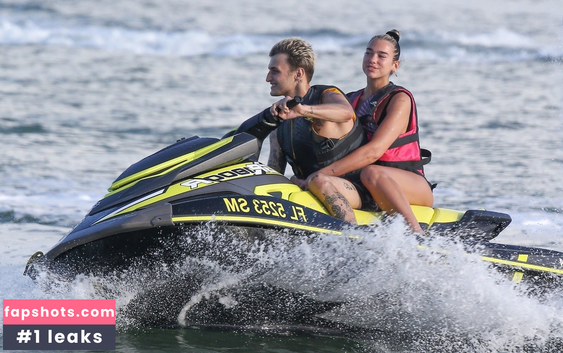 Dua Lipa gallery photo #7618