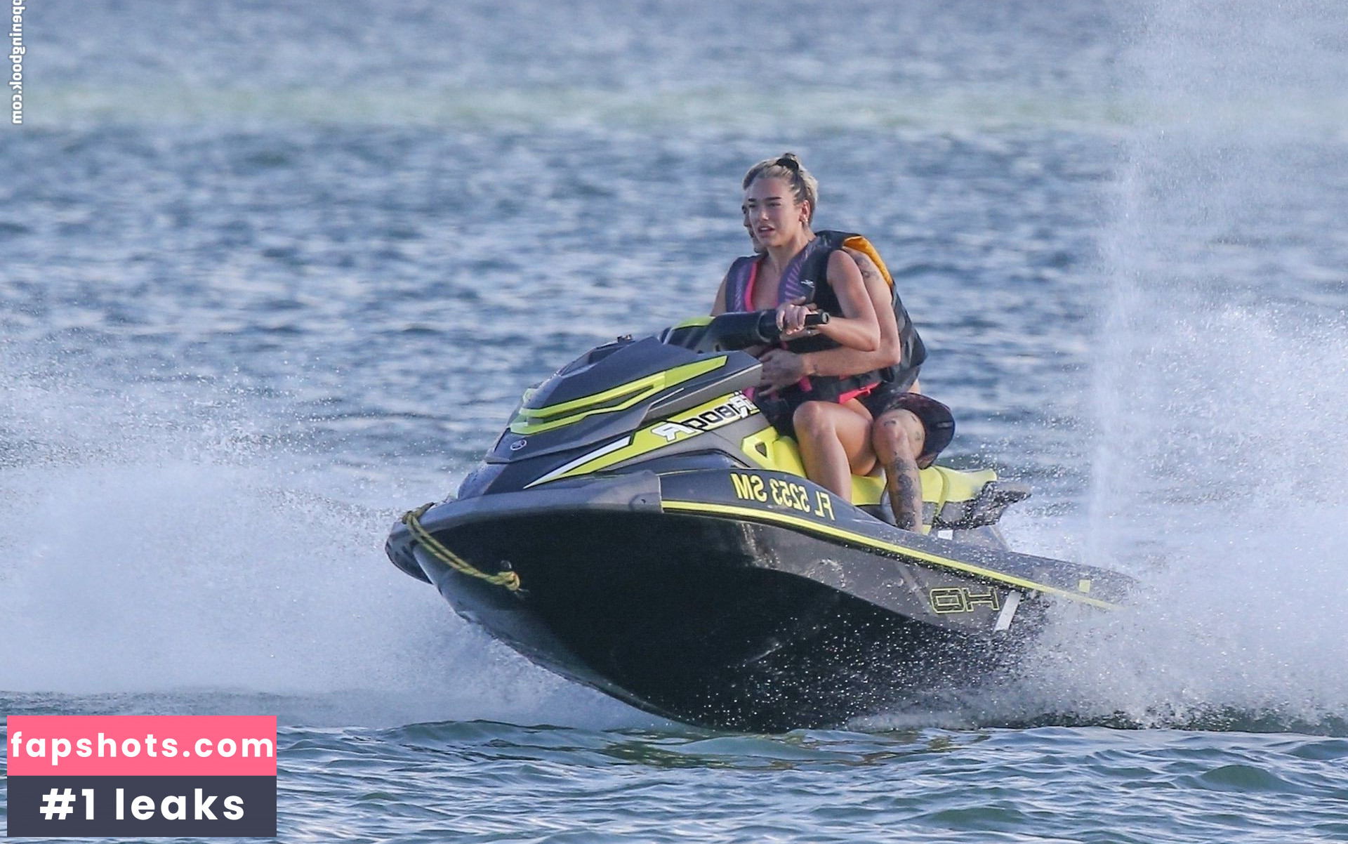 Dua Lipa gallery photo #7621