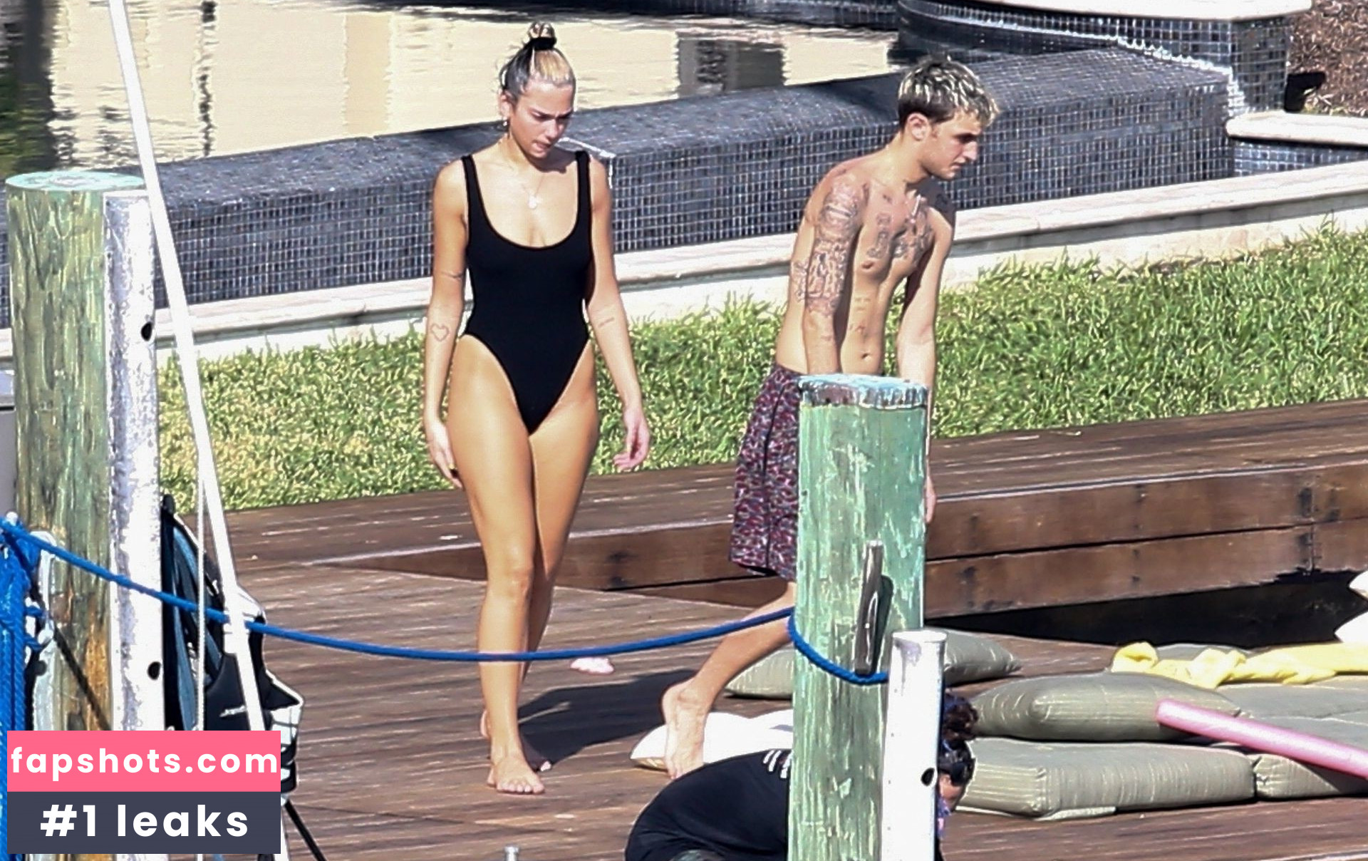 Dua Lipa gallery photo #7636