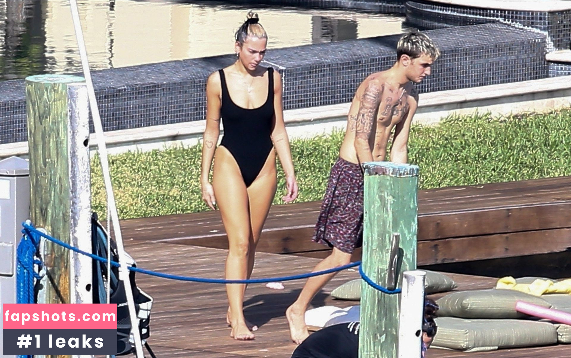 Dua Lipa gallery photo #7639