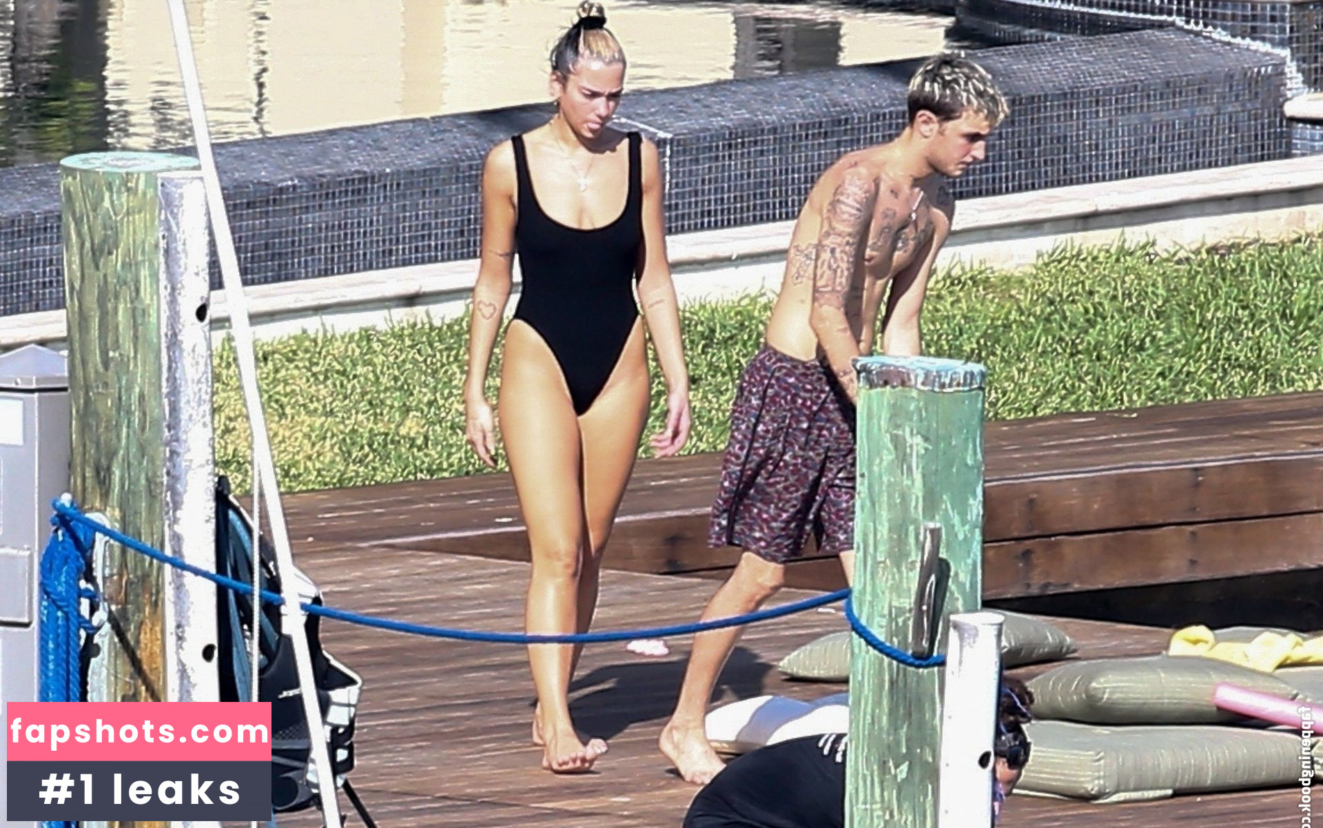 Dua Lipa gallery photo #7640