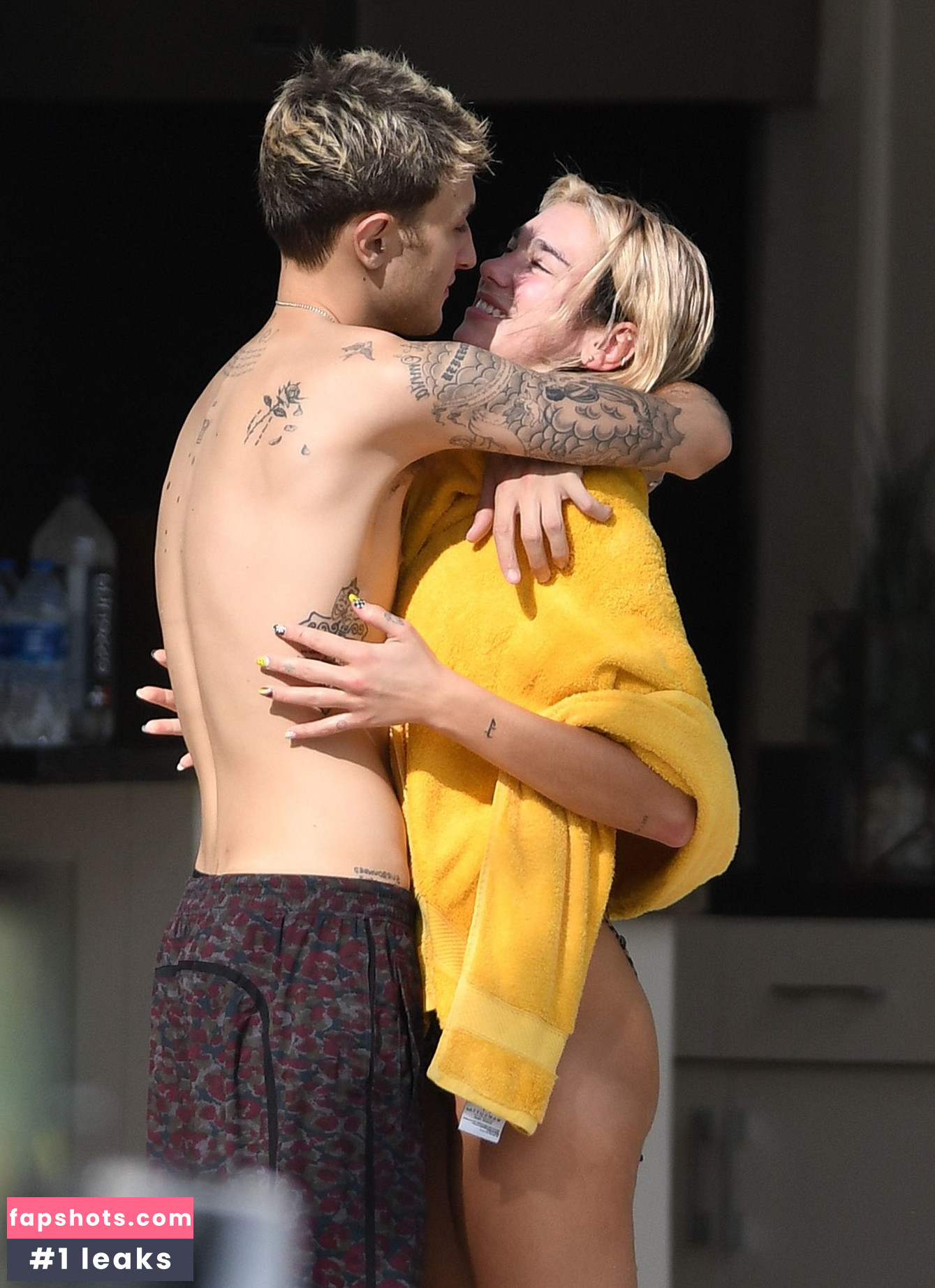 Dua Lipa gallery photo #7792