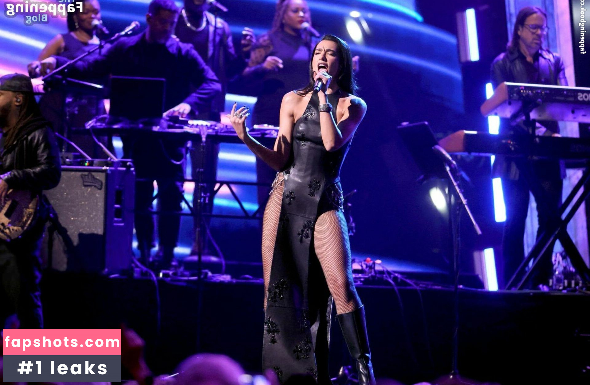 Dua Lipa gallery photo #781