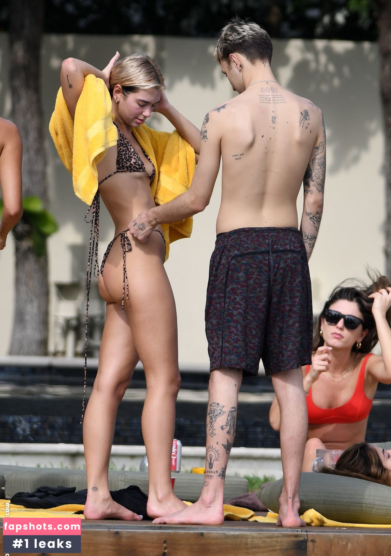 Dua Lipa gallery photo #7843