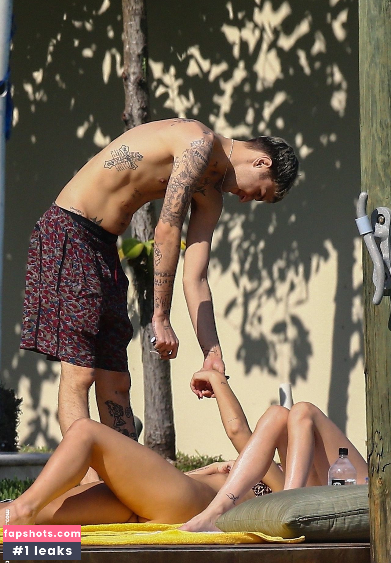 Dua Lipa gallery photo #7871