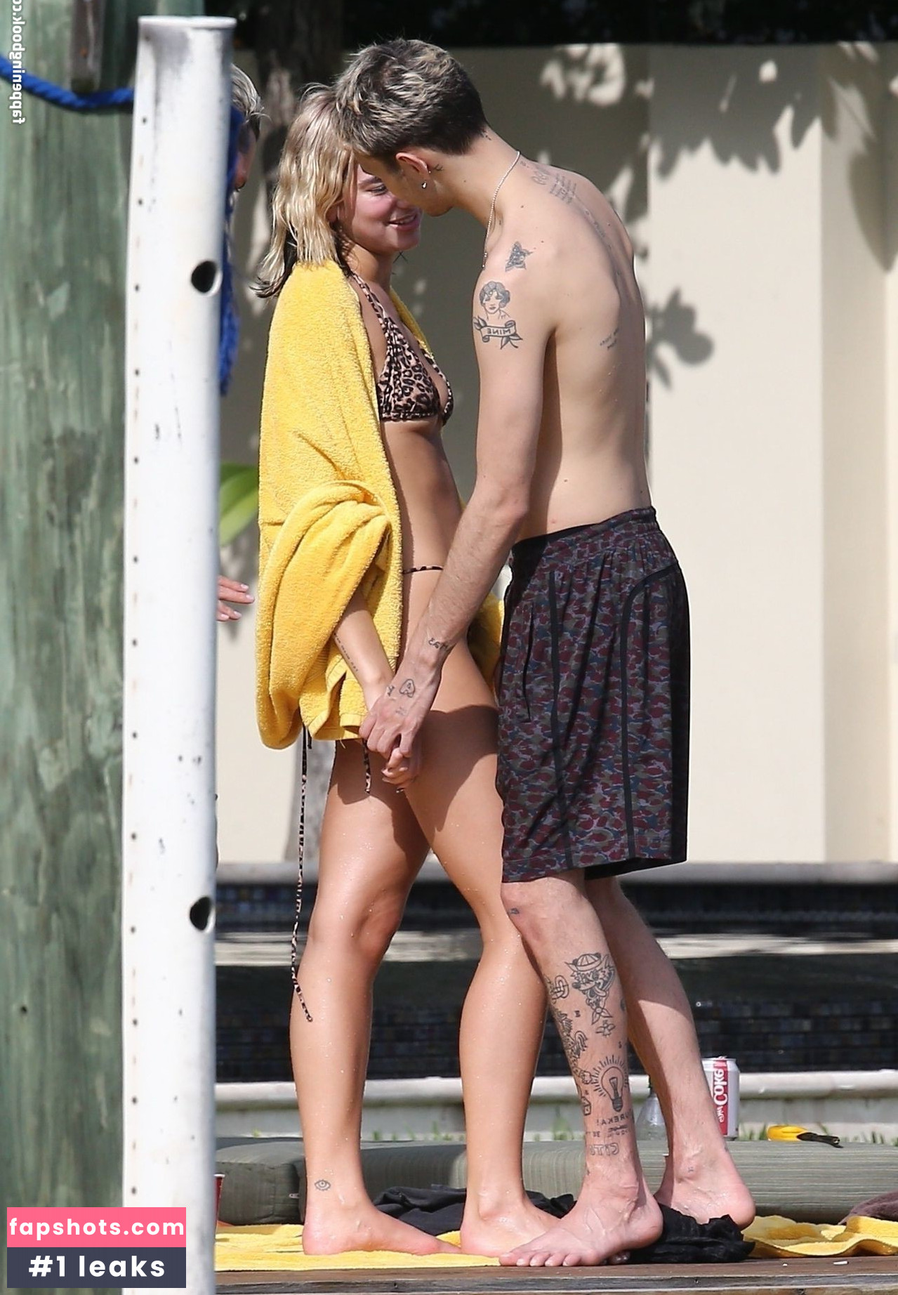 Dua Lipa gallery photo #7882