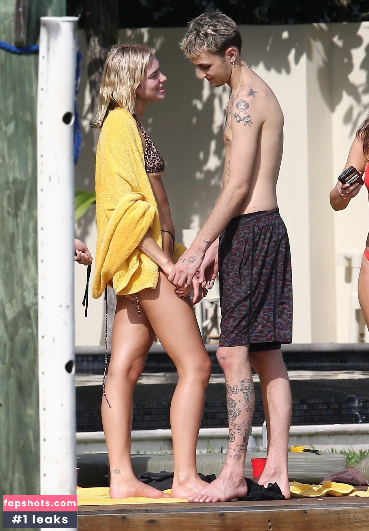 Dua Lipa gallery photo #7883