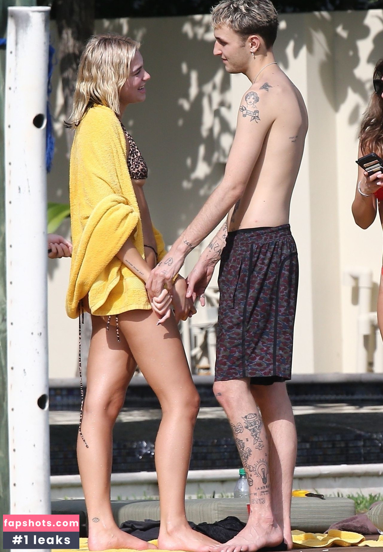 Dua Lipa gallery photo #7885