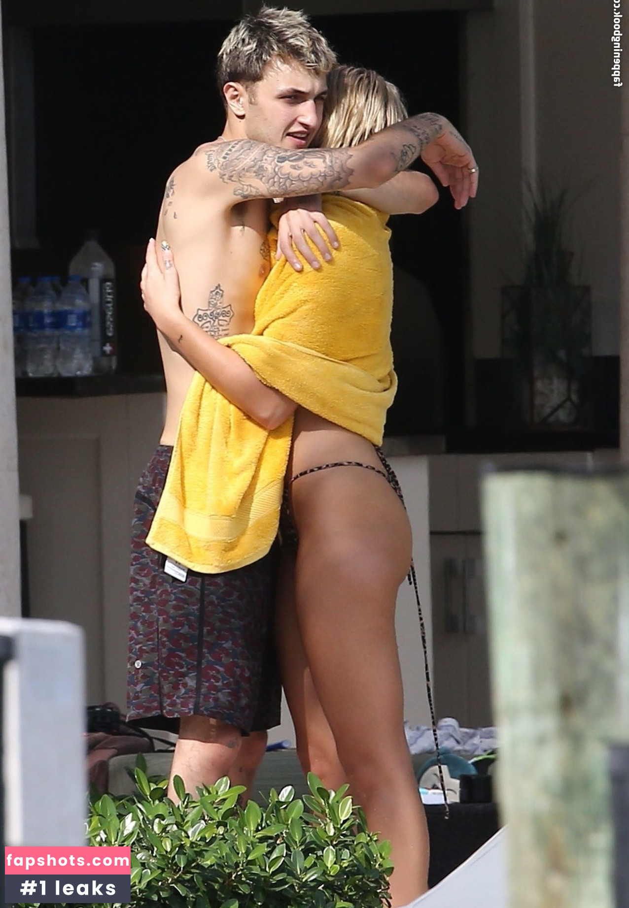 Dua Lipa gallery photo #7899