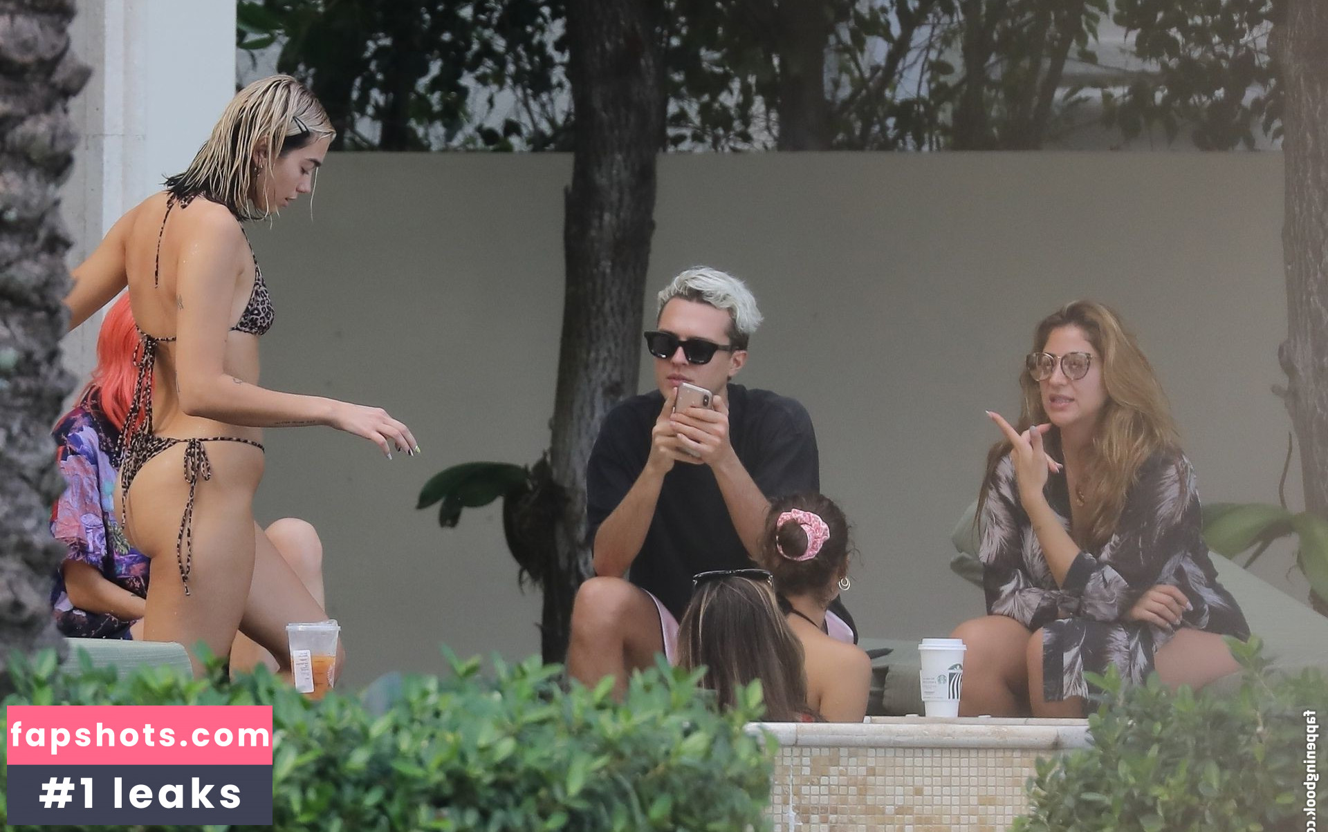 Dua Lipa gallery photo #7910