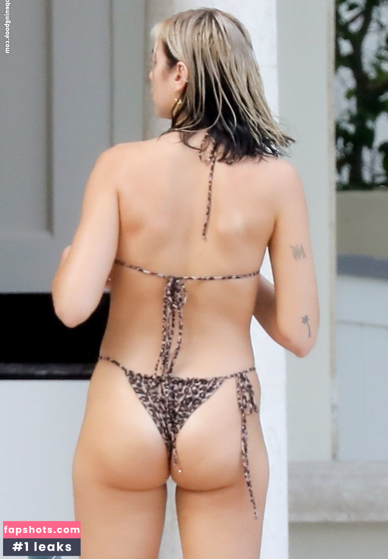 Dua Lipa gallery photo #7920