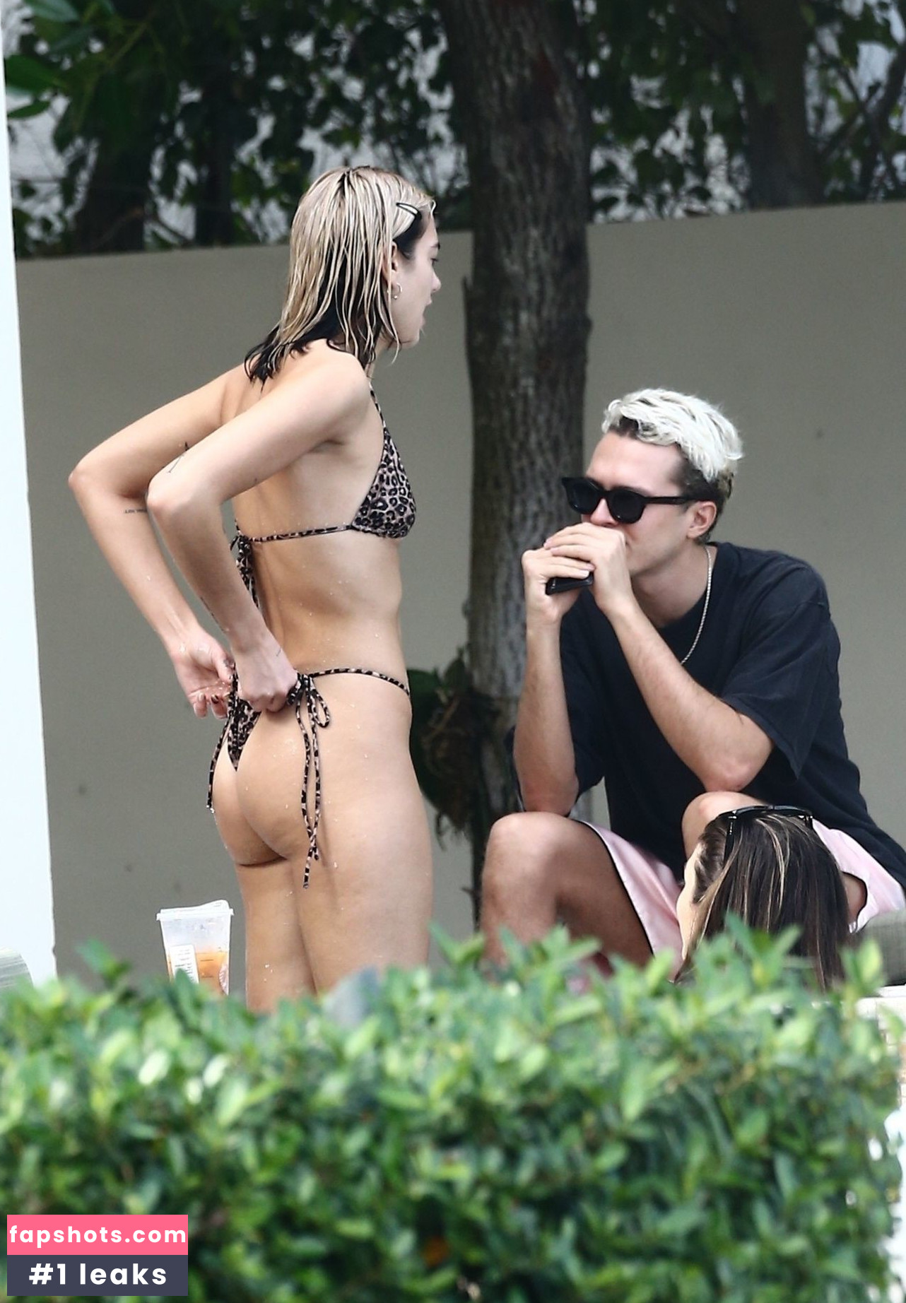 Dua Lipa gallery photo #7989