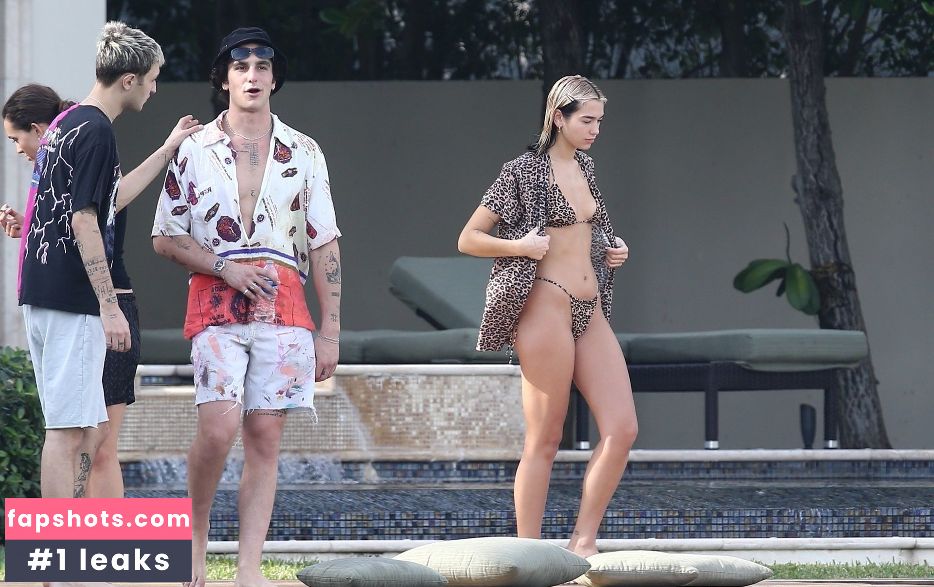 Dua Lipa gallery photo #7997