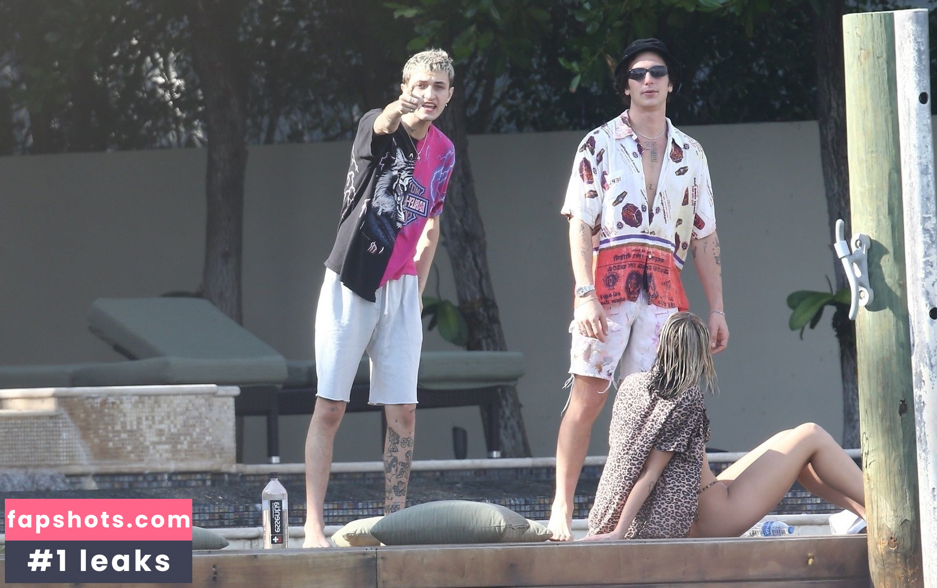 Dua Lipa gallery photo #8000