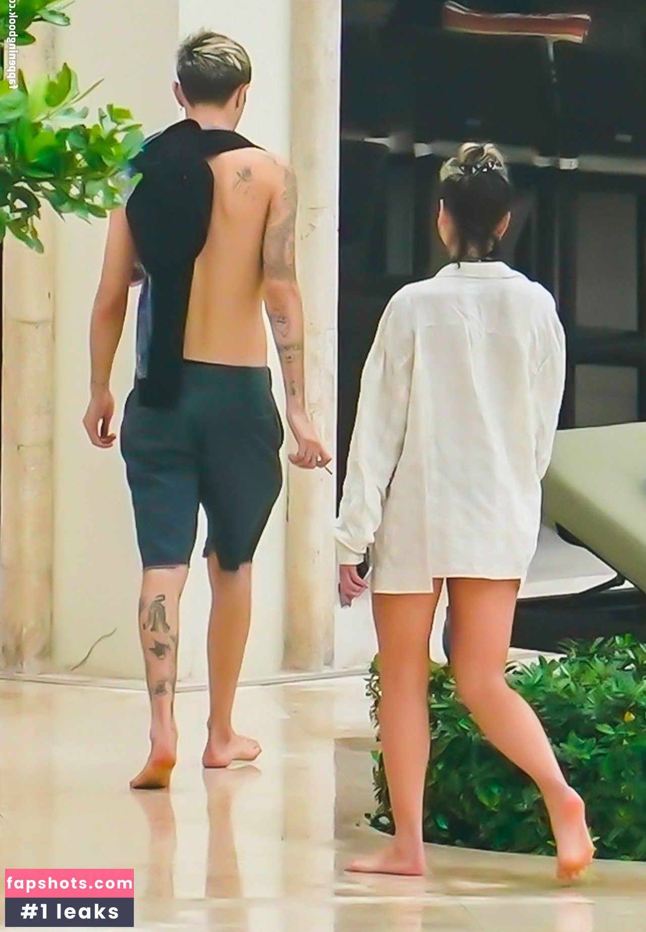 Dua Lipa gallery photo #8021