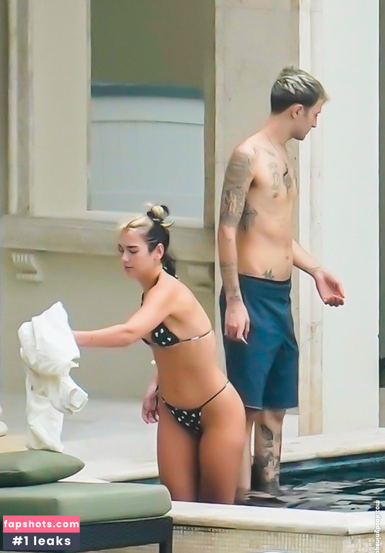 Dua Lipa gallery photo #8030