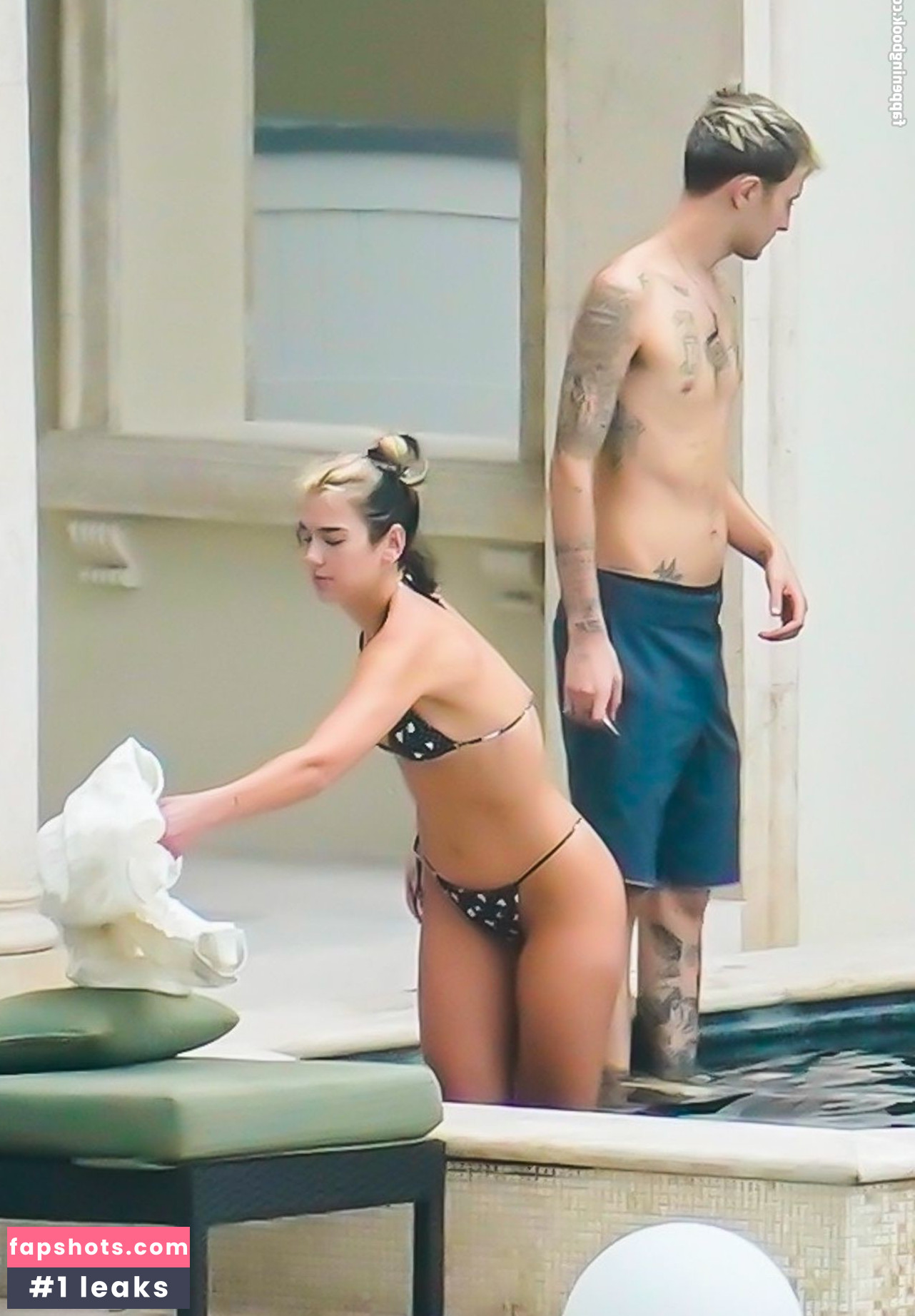 Dua Lipa gallery photo #8032