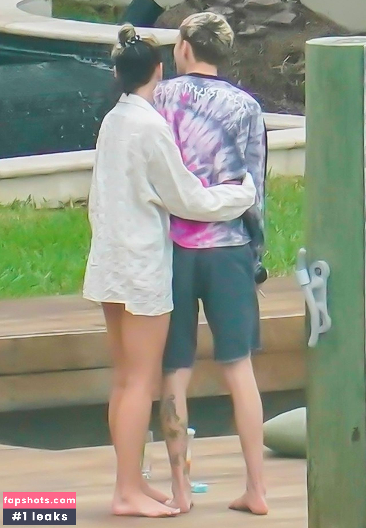 Dua Lipa gallery photo #8033