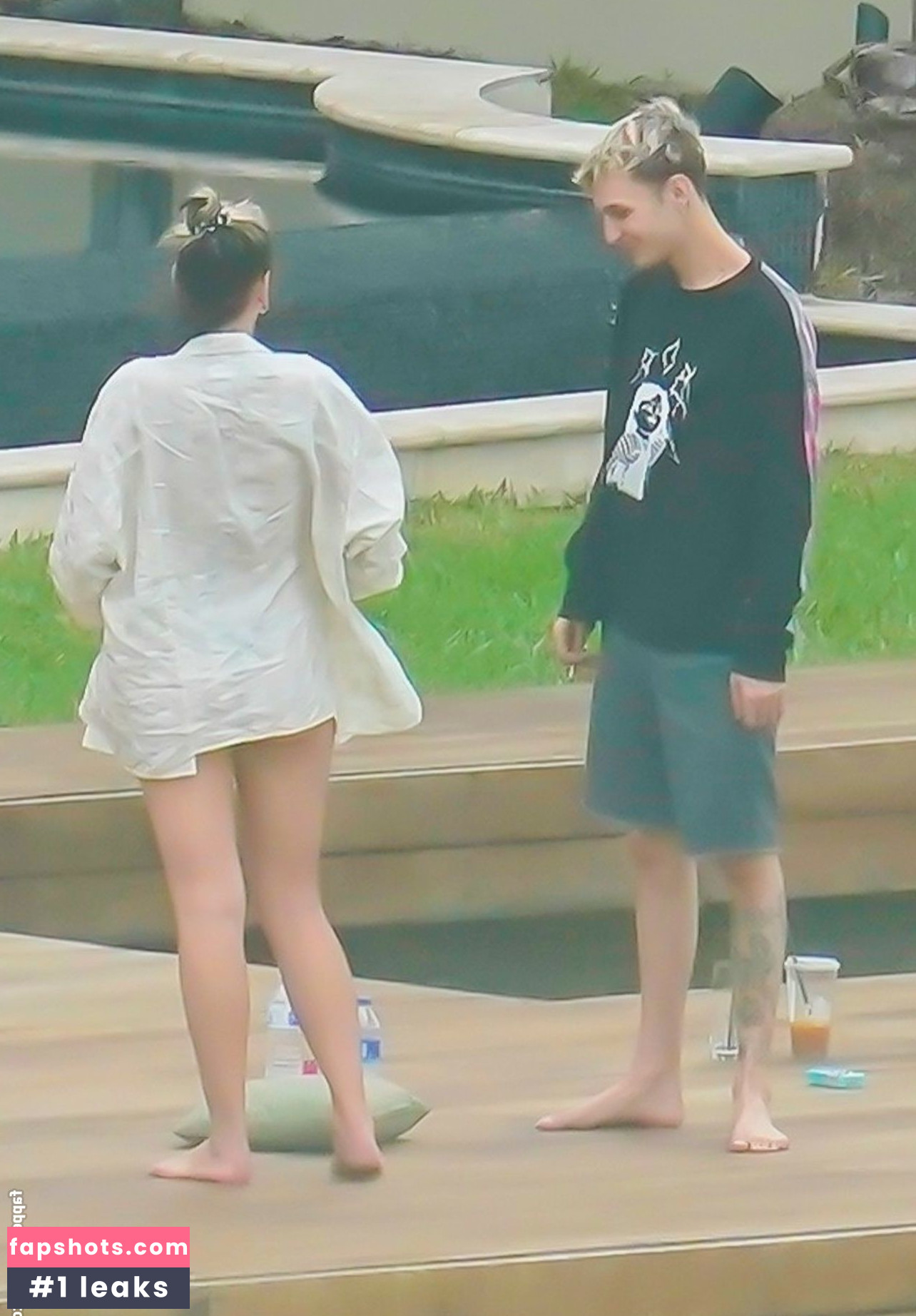 Dua Lipa gallery photo #8034