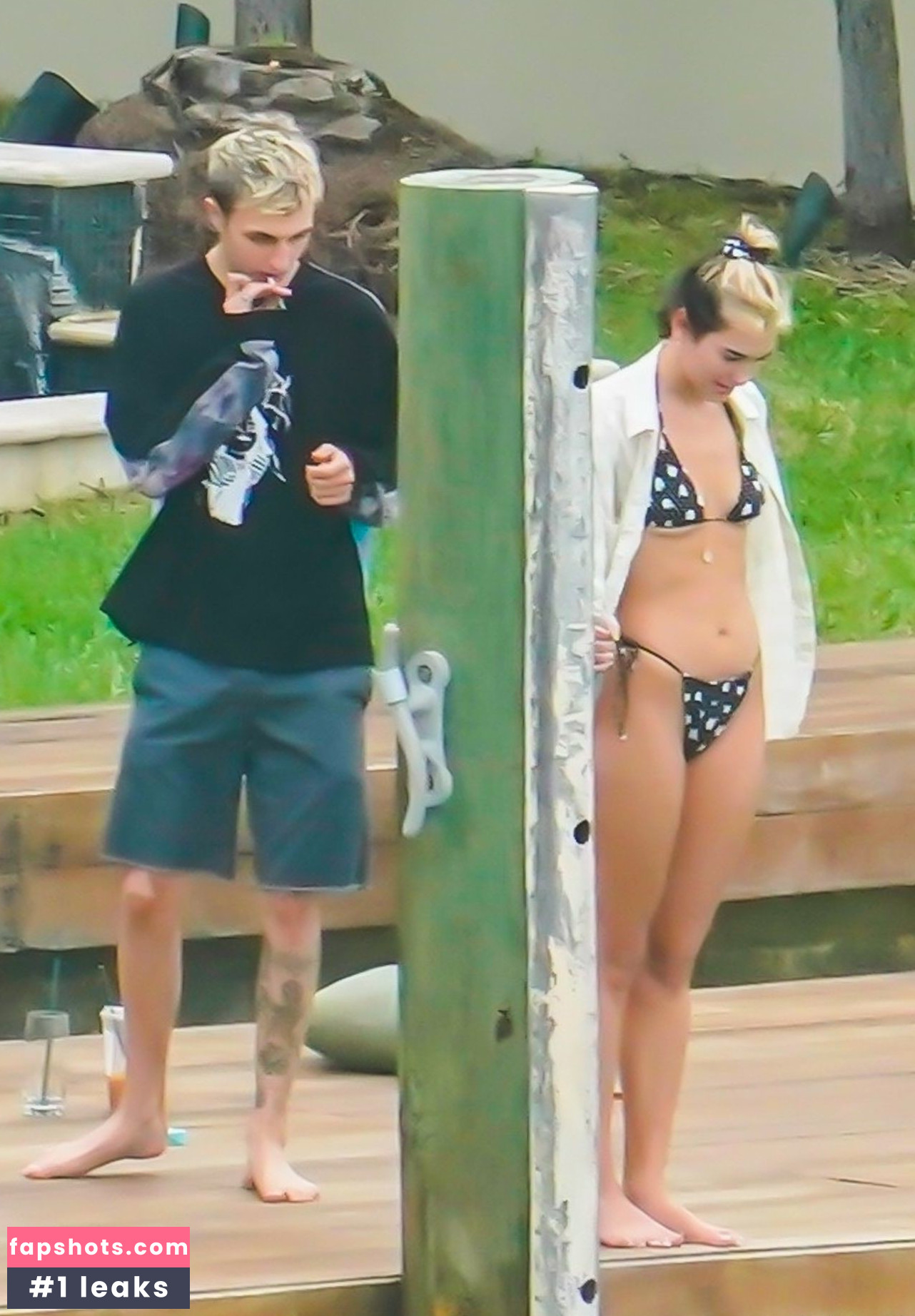 Dua Lipa gallery photo #8039