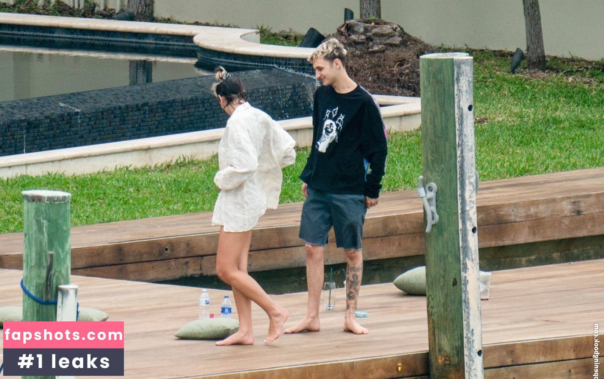 Dua Lipa gallery photo #8046