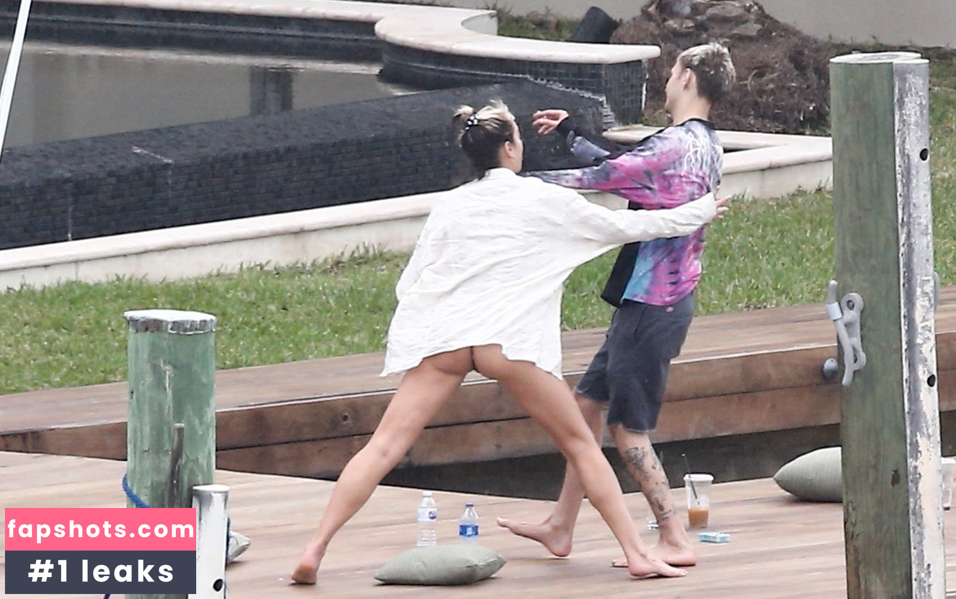 Dua Lipa gallery photo #8061