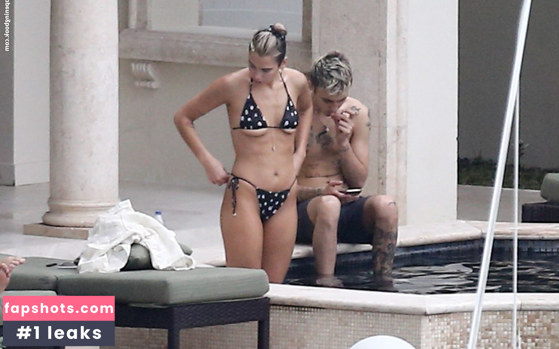 Dua Lipa gallery photo #8062