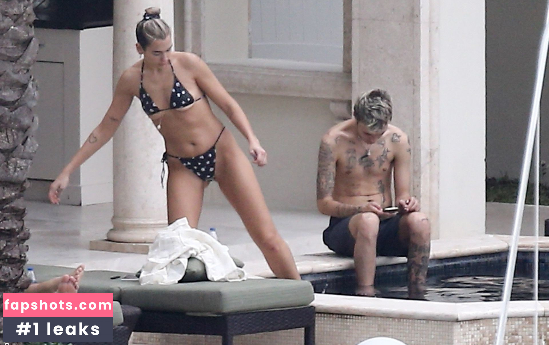 Dua Lipa gallery photo #8087